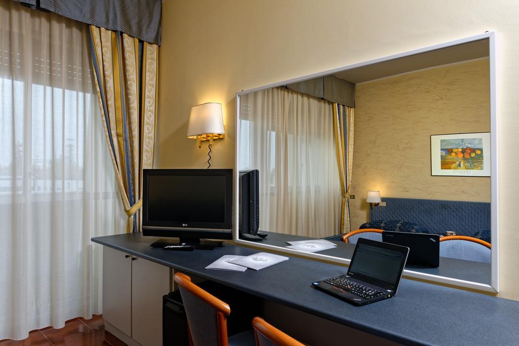 ไอเอช โฮเทล โบโลญญา เกท 7 Hotel กัลเดรารา ดิ เรโน ภายนอก รูปภาพ
