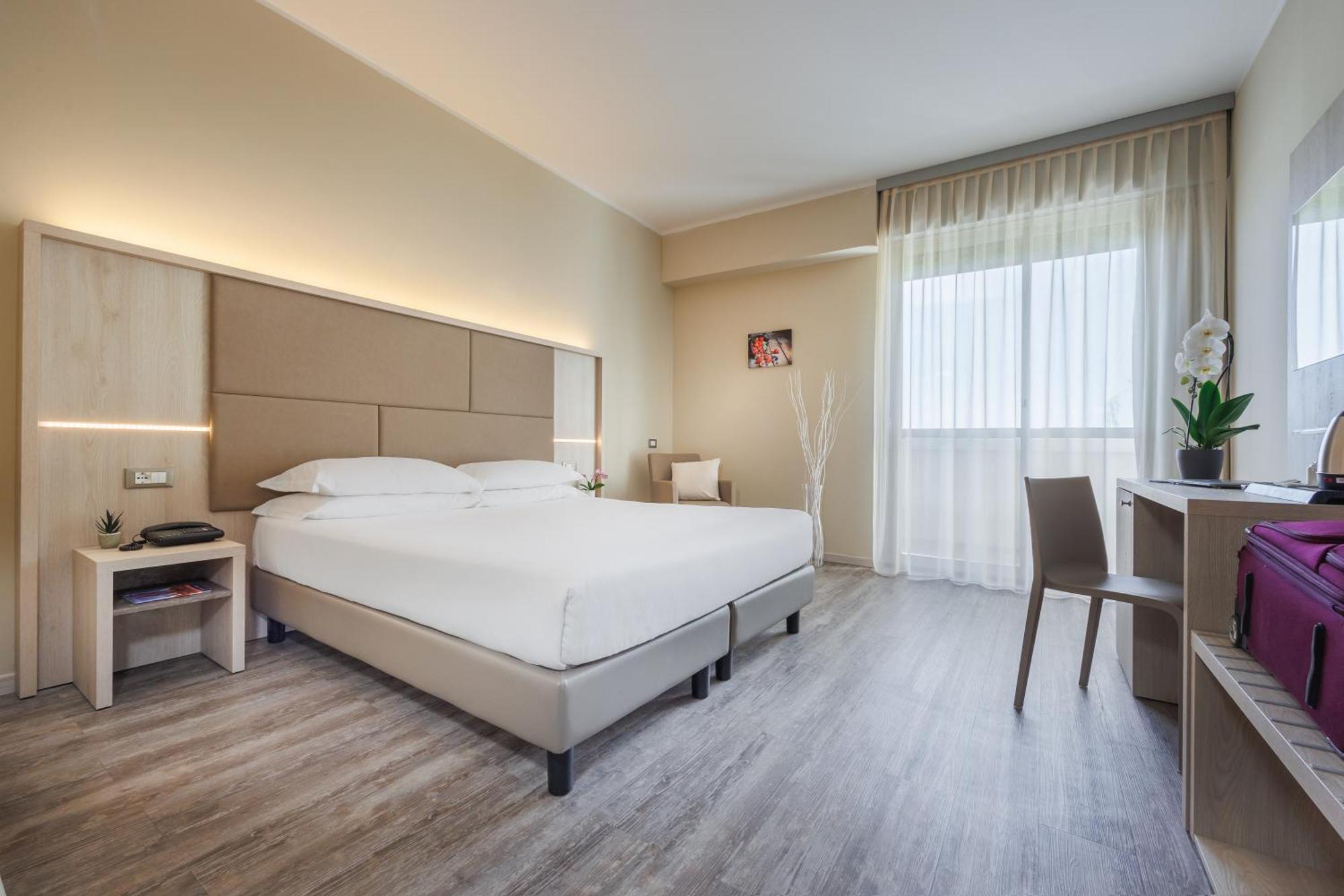 ไอเอช โฮเทล โบโลญญา เกท 7 Hotel กัลเดรารา ดิ เรโน ภายนอก รูปภาพ